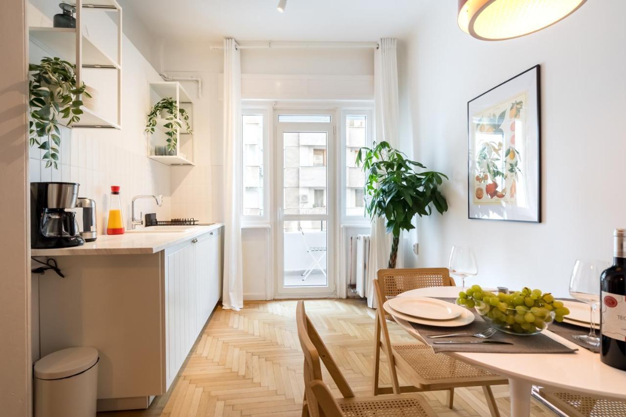 Cismigiu Serenity: 1Br Flat With Scenic Balcony Bukarest Exterior foto