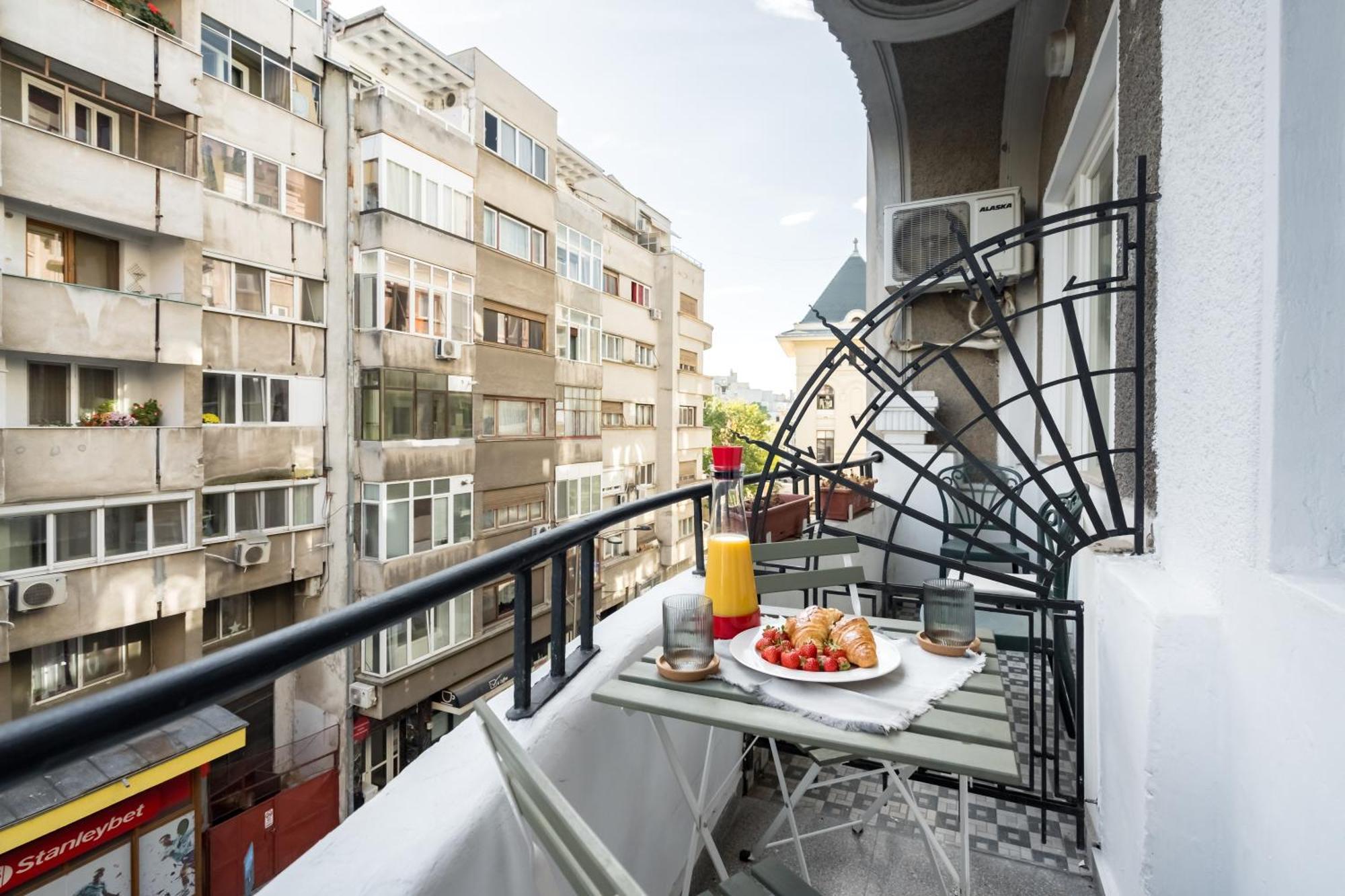 Cismigiu Serenity: 1Br Flat With Scenic Balcony Bukarest Exterior foto
